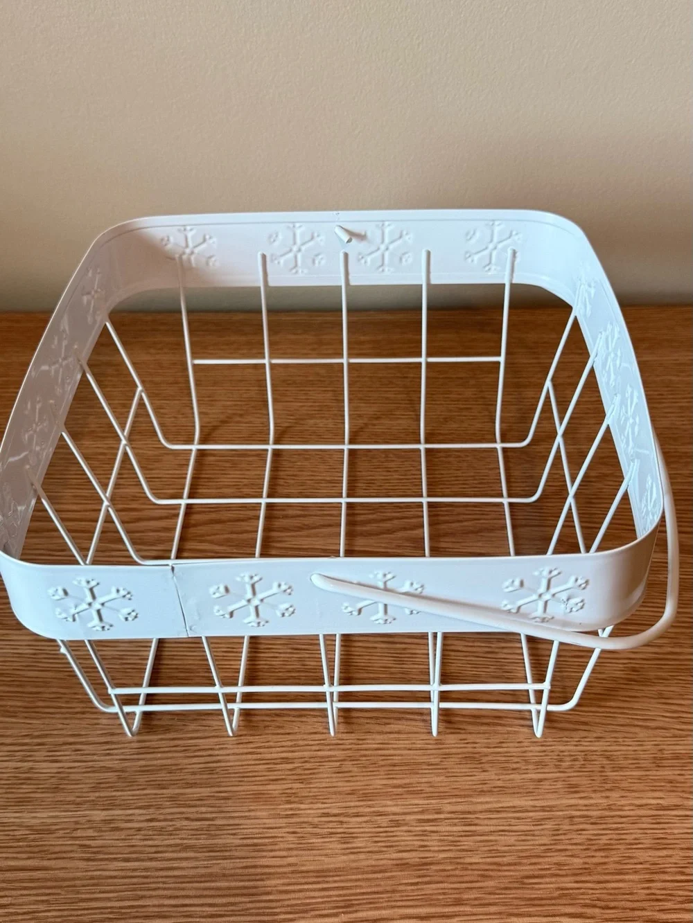 White Decorative Wire Storage Basket - Home Accents